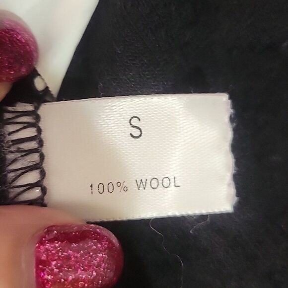 St. Croix Classic Black Button-Up Cardigan, Size S. 100% Merino Wool - Picture 4 of 5